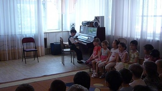 В детском саду прошло очередное занятие в «музыкальной гостиной»
