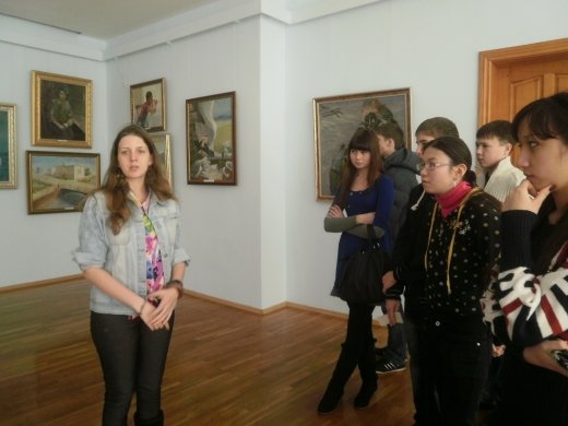 3 января  учащиеся 10 а класса (классный руководитель Айткуженова С.Е) посетили художественный музей города Павлодара.