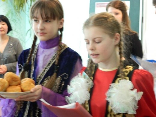 В  рамках недели  Наурыз-мейрамы 15 марта для учащихся 7-9 классов была проведена конкурсная программа «Наурыз-думан».