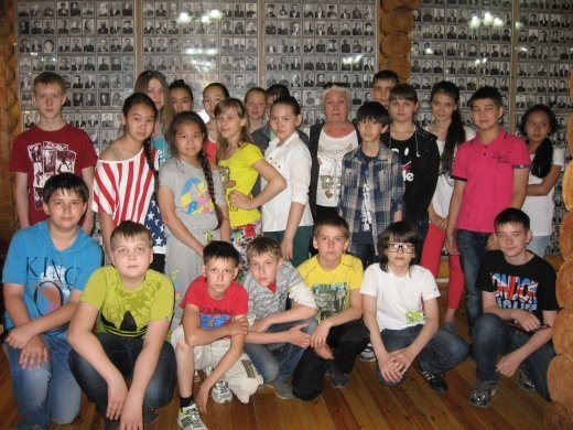 12  июня  ребята   профильных  отрядов  пришкольного  лагеря   посетили  Музей   воинской  славы  г. Павлодара.