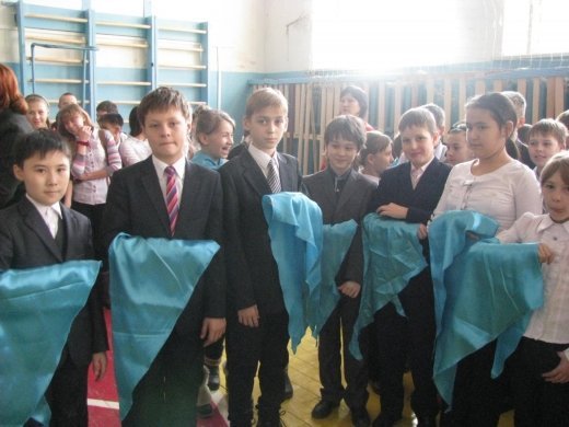 Накануне  Дня Независимости Республики Казахстан в  СОСШПА№7  прошла торжественная линейка, на которой  семь учащихся  нашего класса (5 класс»Б»)  были приняты в ряды «Жас улан».