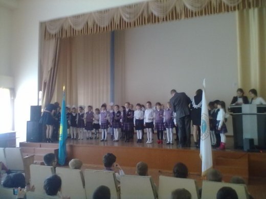 Торжественный прием учащихся в ряды детской организации Жас Улан.