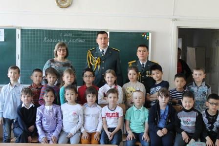 2014  жылы  8  мамырда  «Стикс»  мектебінде  Павлодар  шекарашылық жасағының  шекарашыларымен  1  сынып  оқушыларының   кездесуі  өтті.