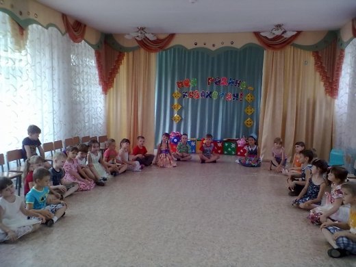 В песнях, танцах и стихах дети рассказали о своей любимой Родине - Казахстан!