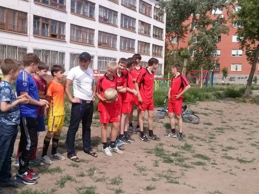 Прошел финал турнира по мини-футболу среди школ города. Команда нашей школы заняла 3 место. Поздравляем!