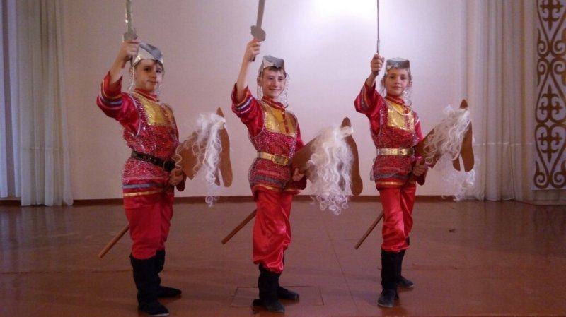 Народный танец — это одно их самых древних искусств...