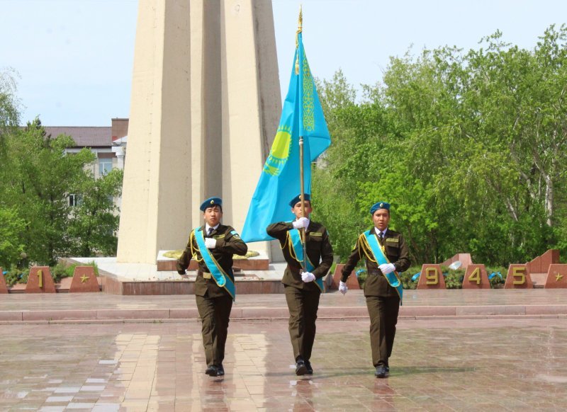 Городской конкурс «Равнение на флаг» прошел в Павлодаре