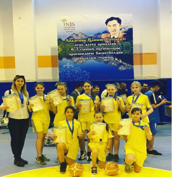 Сегодня прошёл турнир по баскетболу памяти К.И. Сатпаева. Девочки нашей школы (2005-2006г.р) заняли 2 место и были награждены медалями, грамотами, мячами, игровой формой.