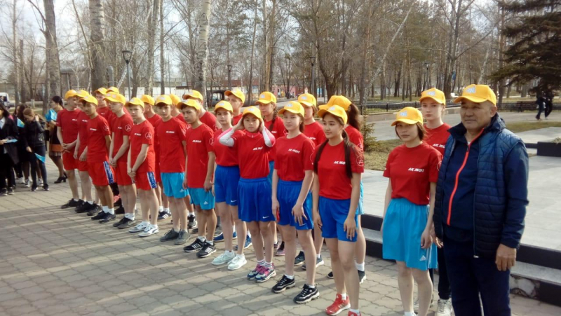 Легкоатлетический пробег   учащихся СОШ имени К.Макпалеева и №41 города Павлодара