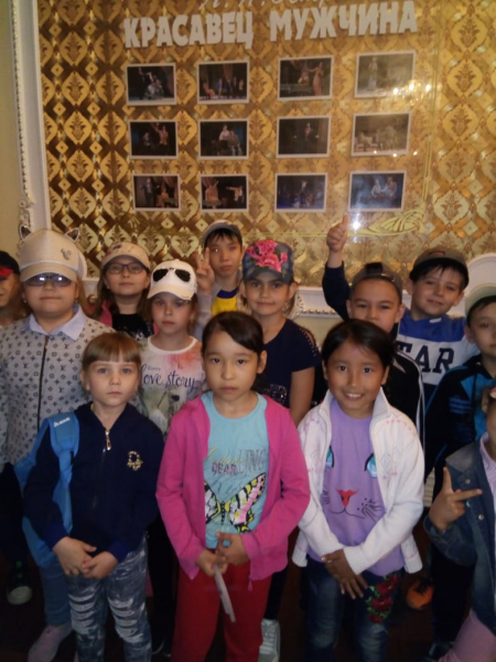 сегодня воспитанники посетили театр Чехова, музей Багаева и Воинской славы.