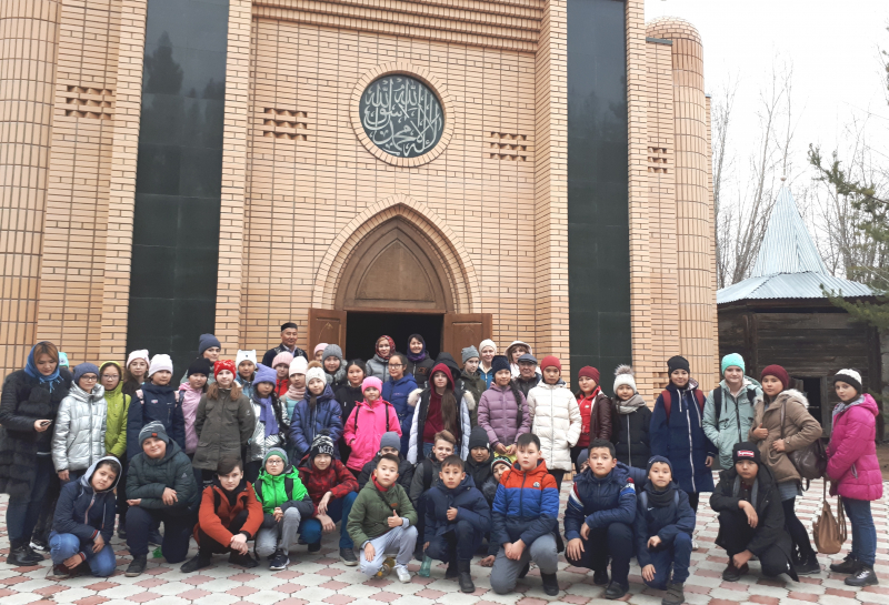 Школьники посетили сакральные объекты Щербактинскогорайона