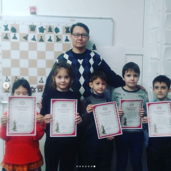 Tournament among beginner chess players