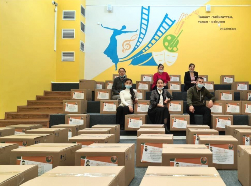 Павлодарская школа оказала помощь малообеспеченным семьям