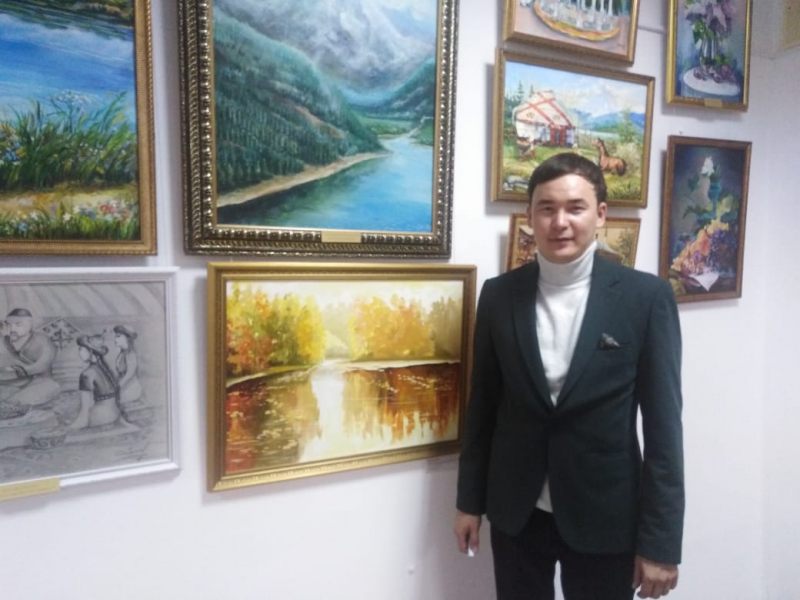 Художественная выставка педагога - ровесника независимости Казахстана