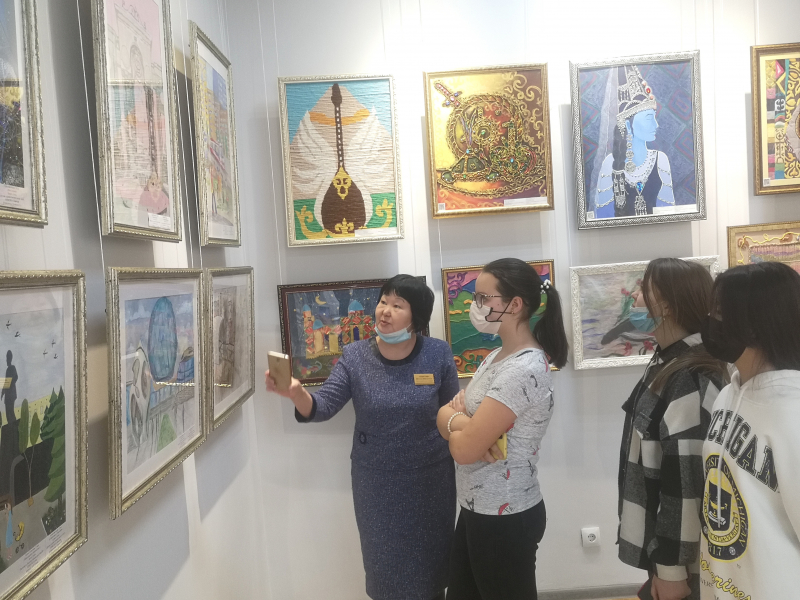 Детская художественная выставка ко Дню независимости Казахстана