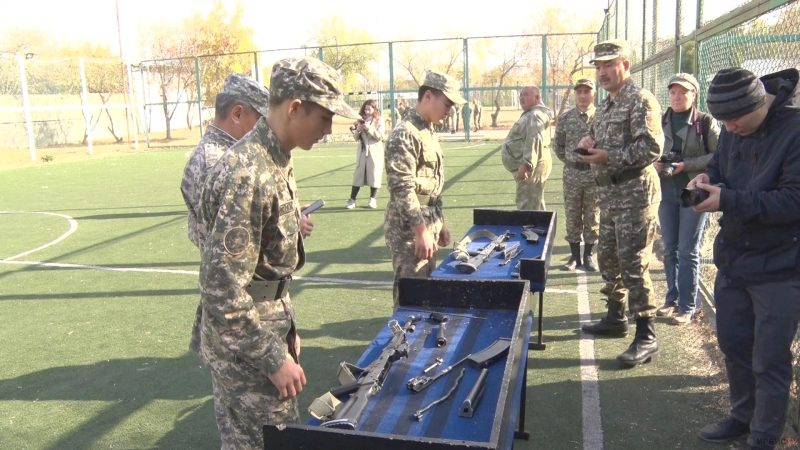 Павлодарские школьники соревновались в военном мастерстве
