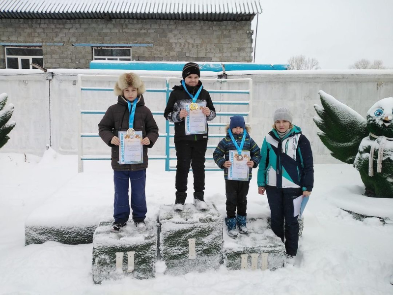 Сегодня 13 декабря состоялись соревнования по зимнему спортивному ориентированию среди учащихся школ г. Павлодара на лыжной базе 