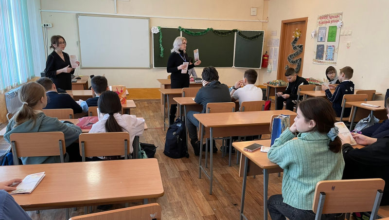 28.12 представители школы НИШ   Головинцева ВВ и Кушваева РС провели информационную беседу с учениками 6-х классов.