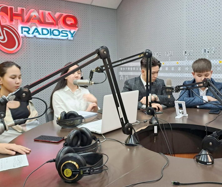 Павлодарские школьники участники радио школы