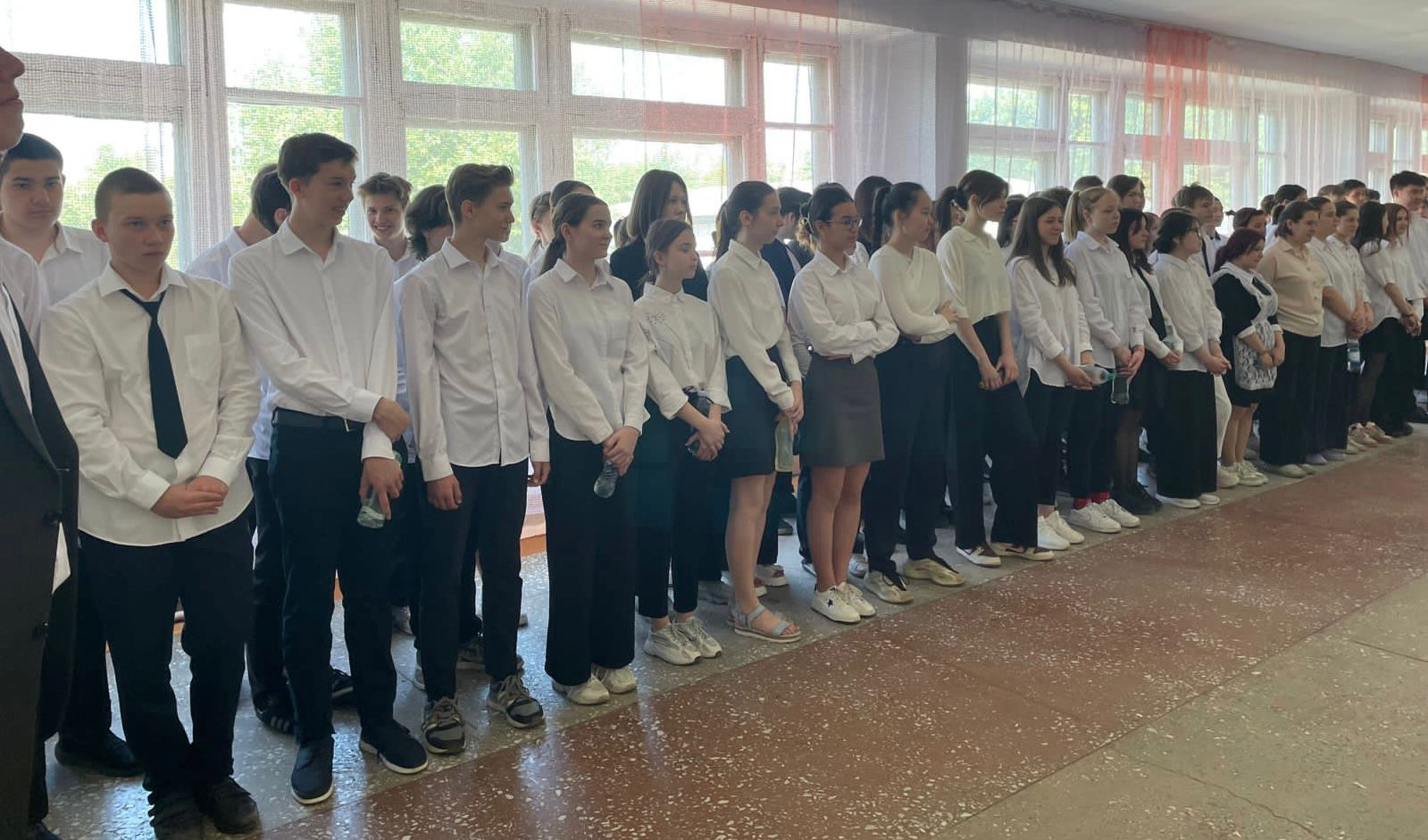 Сегодня, 2 июня 2023 года, учащиеся 9-х классов сдают первый выпускной экзамен по русскому языку. Удачи вам ребята!